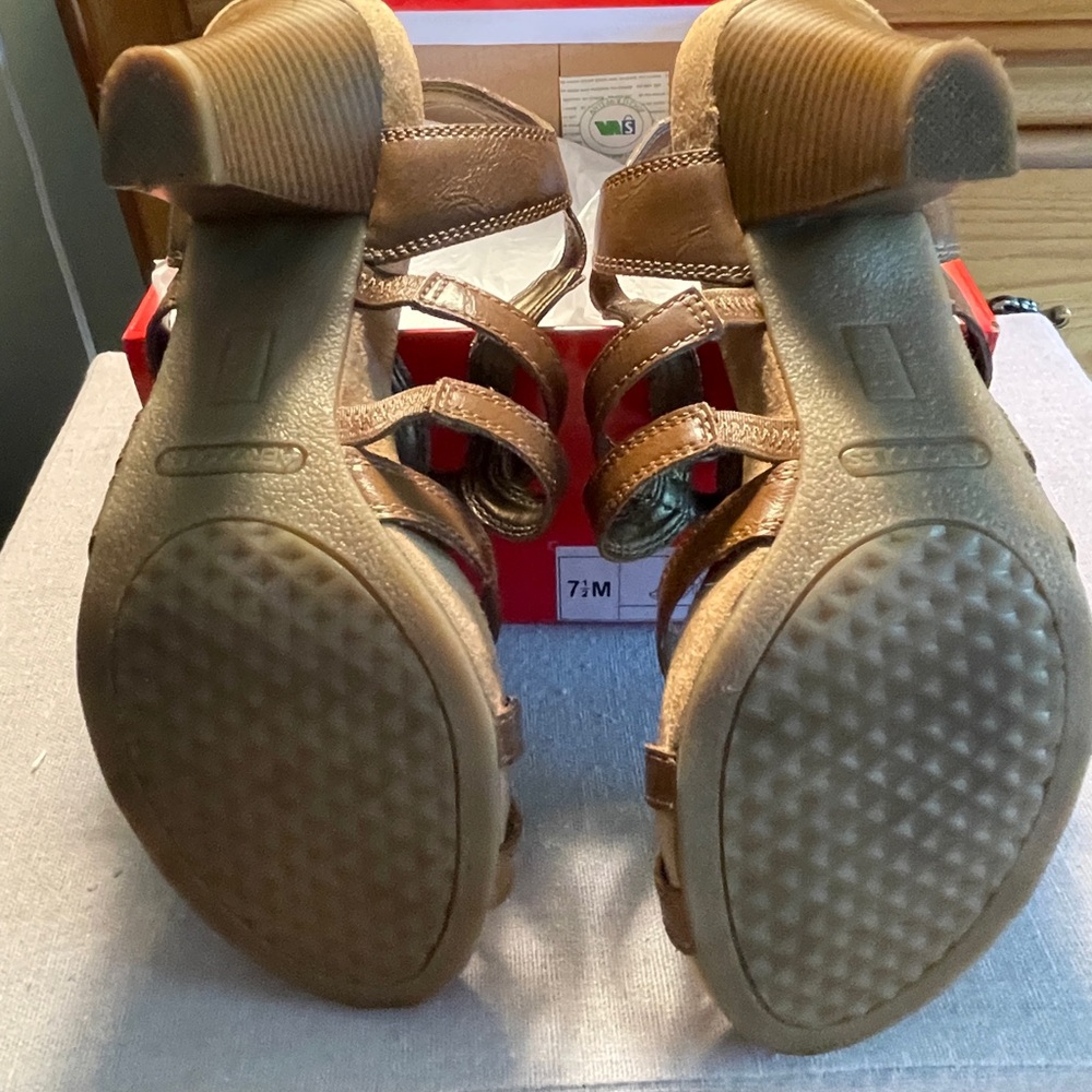 Tan Strappy High Heel Sandal - Arrosoles Headliner View 4